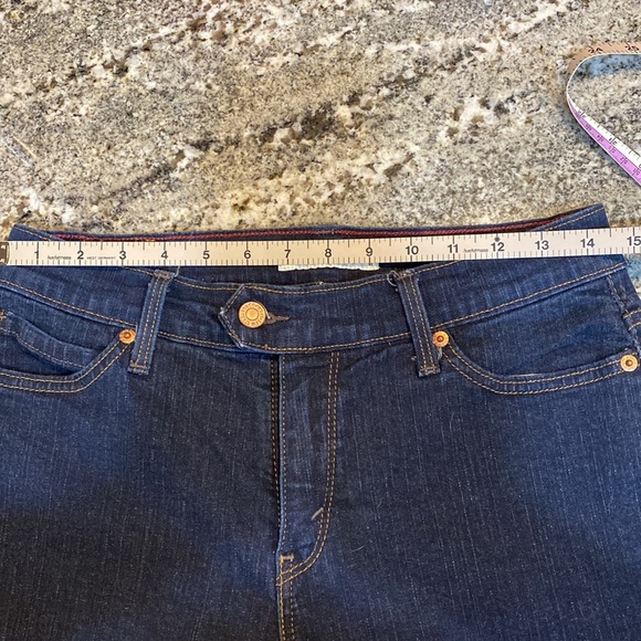Levi’s perfectly slimming 548 capri jeans size 10​ - Picture 9 of 11
